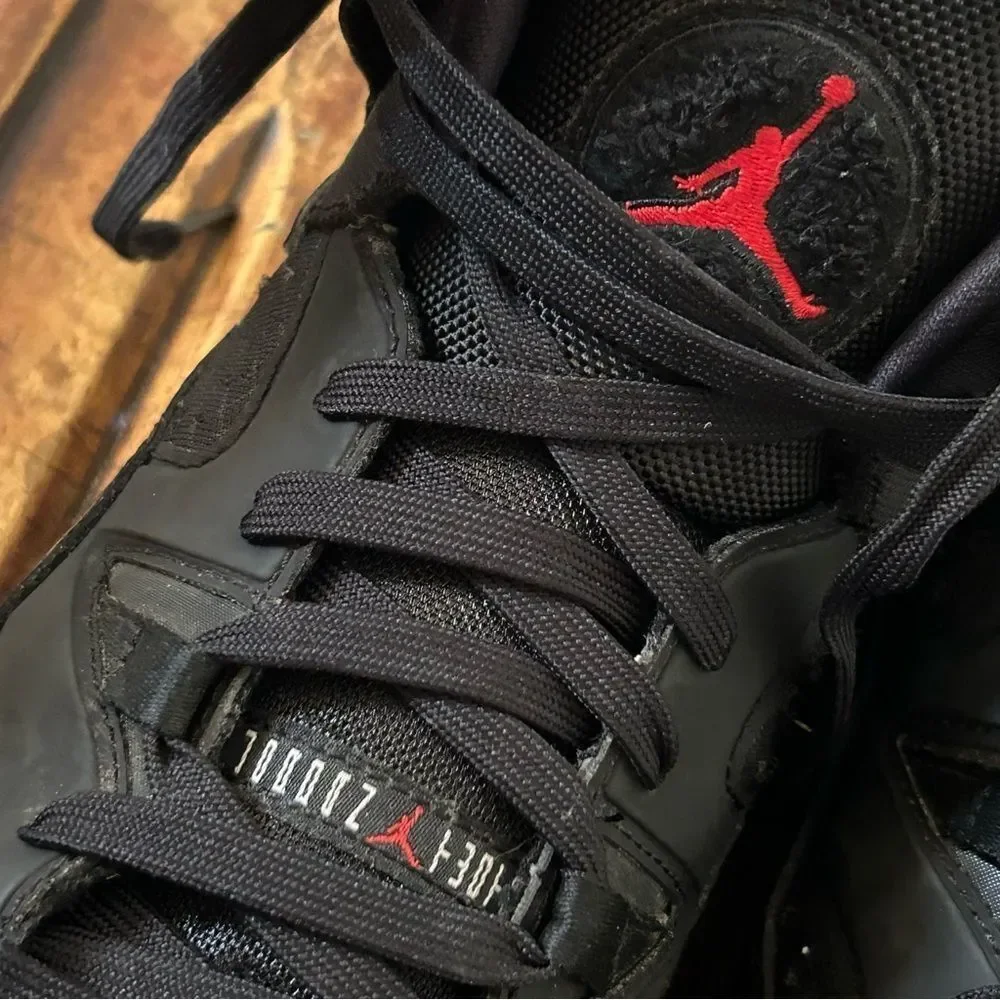 Nike Air Jordan Jumpman Two Trey - Black - youth sz 7, see pix for blemishes